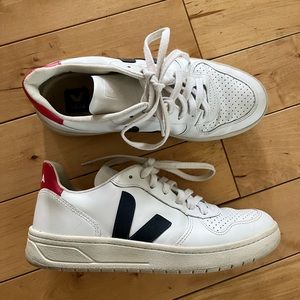 Veja v-10 sneakers